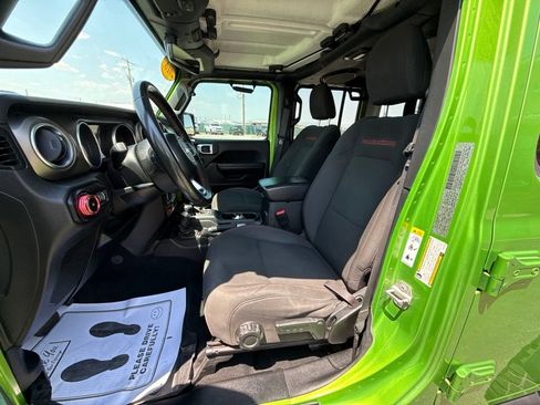 Used 2018 Jeep Wrangler Unlimited Rubicon AWD/4WD image 14