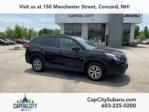 Used 2023 Subaru Forester Premium AWD/4WD image 1
