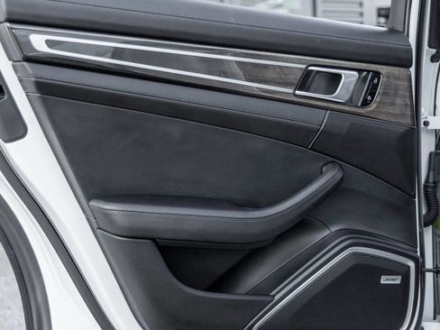 Used 2020 Porsche Panamera GTS image 77