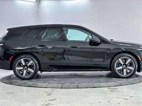 Used 2024 BMW iX xDrive50 w/ Sport Package image 8
