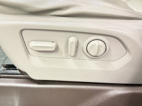 Used 2019 GMC Sierra 1500 SLT w/ SLT Premium Plus Package image 24