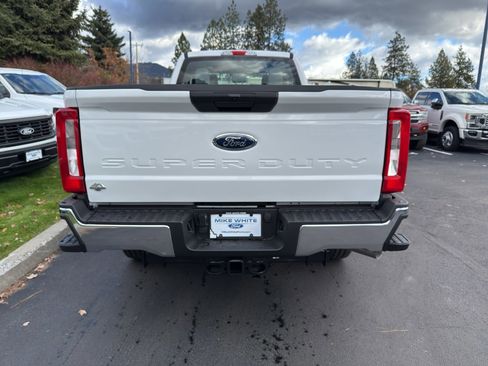 New 2026 Ford F250 XL w/ FX4 Off-Road Package image 5