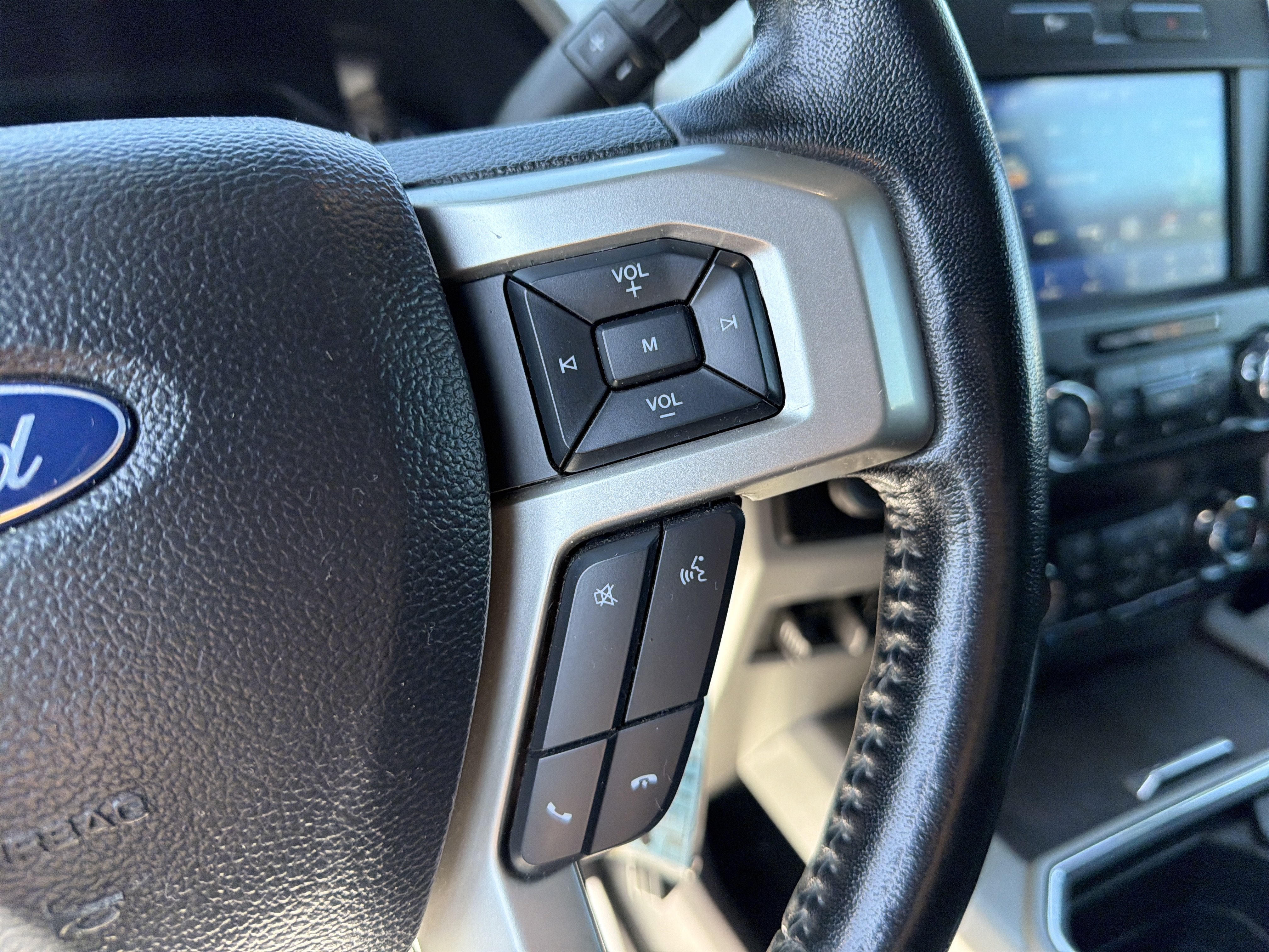 Used 2021 Ford F250 Lariat w/ Lariat Value Package AWD/4WD image 21