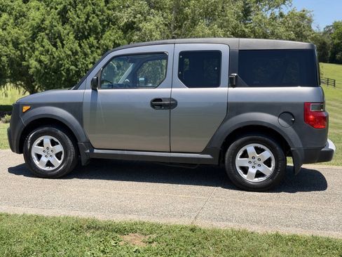 Used 2005 Honda Element EX image 2