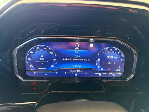 Used 2023 Chevrolet Silverado 1500 RST RWD image 9