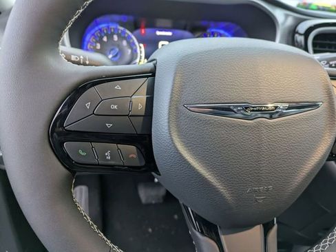 New 2026 Chrysler Pacifica Select w/ S Appearance Package FWD image 23