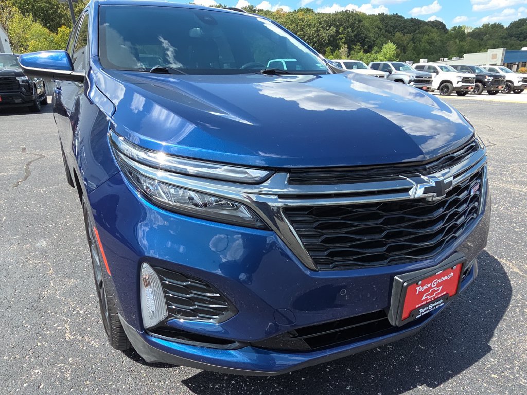 Used 2022 Chevrolet Equinox RS w/ LPO, Floor Liner Package FWD image 11