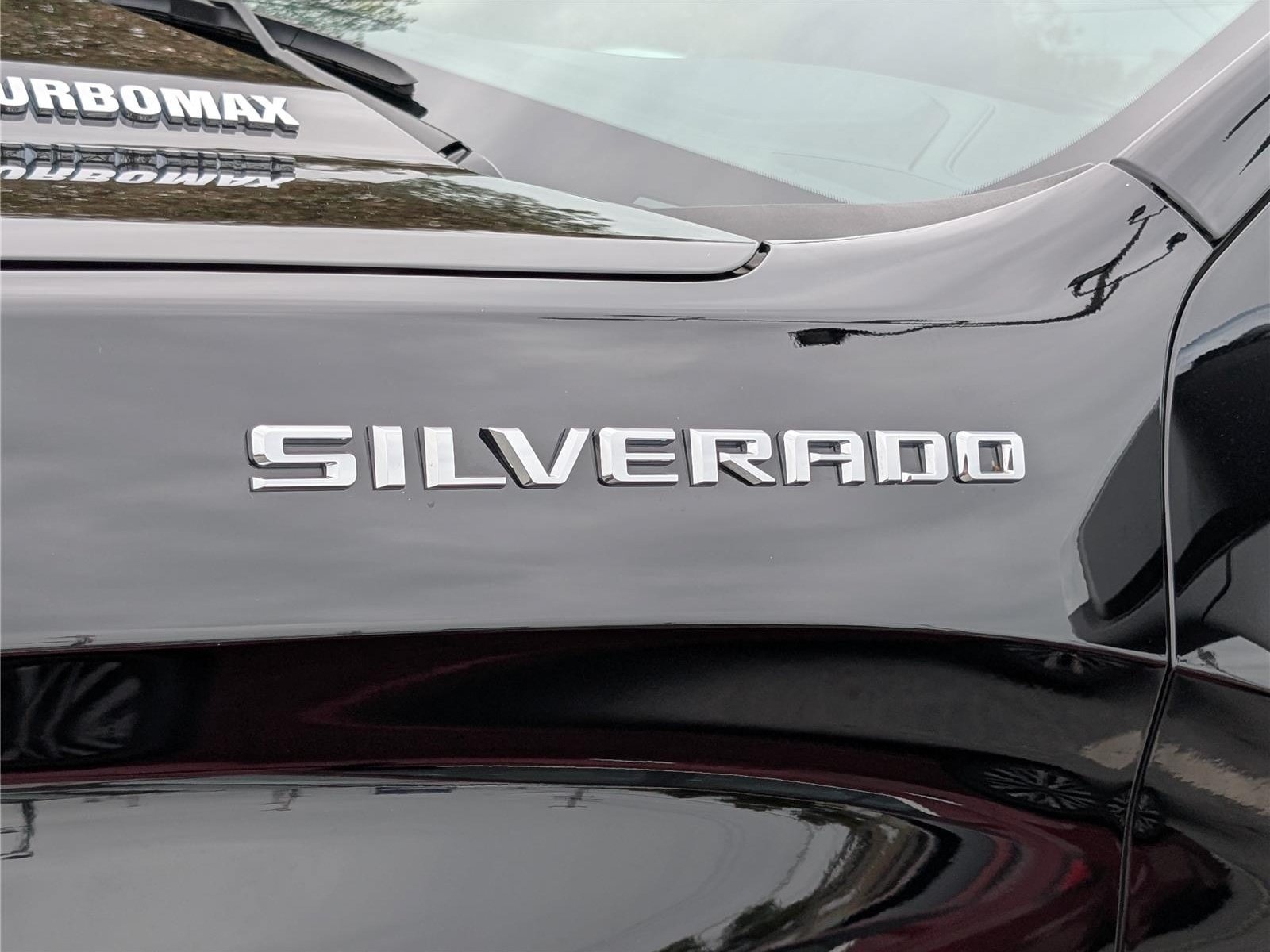 Used 2025 Chevrolet Silverado 1500 LT AWD/4WD image 9