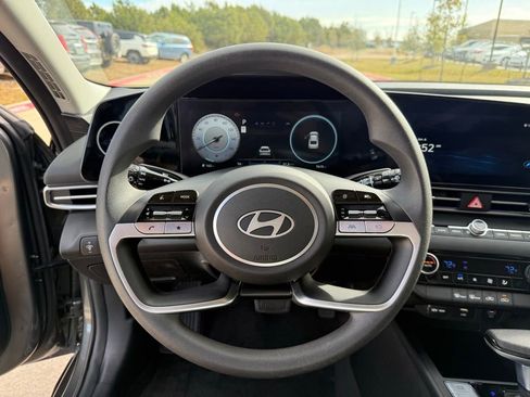 Certified 2024 Hyundai Elantra SEL image 15