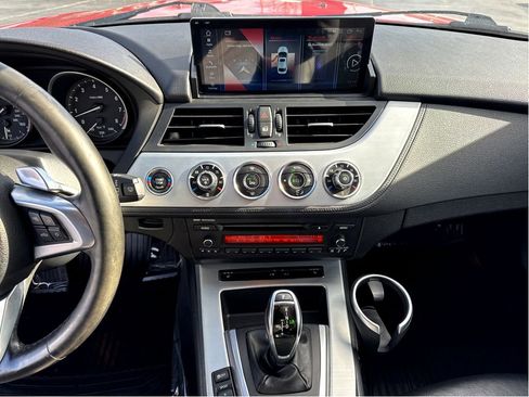 Used 2010 BMW Z4 sDrive35i image 19