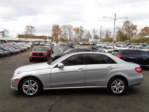 Used 2011 Mercedes-Benz E 350 4MATIC Sedan image 8
