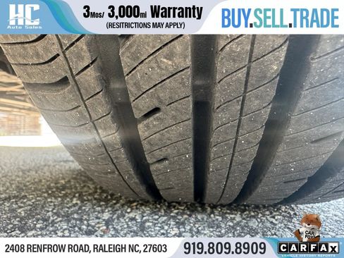 Used 2018 Nissan Rogue SV w/ Sun & Sound Touring Package AWD/4WD image 11