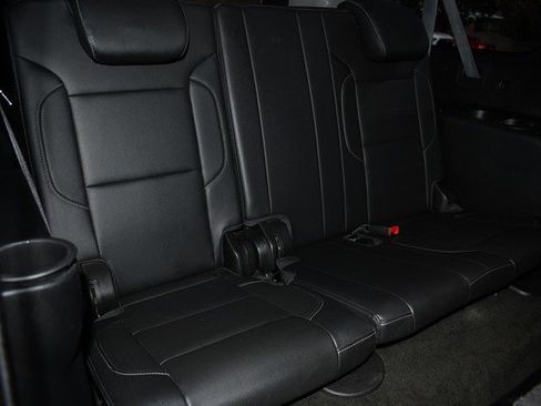 Used 2018 Chevrolet Suburban Premier image 31