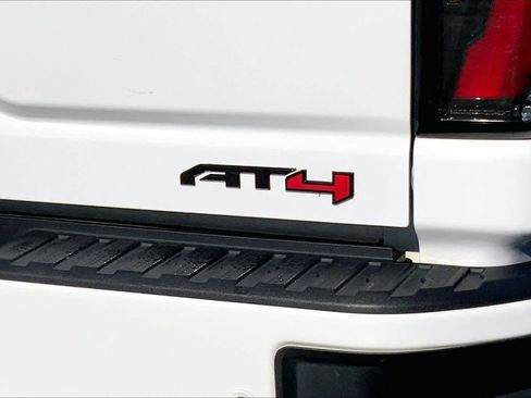 Used 2024 GMC Sierra 2500 AT4 w/ Technology Package image 27