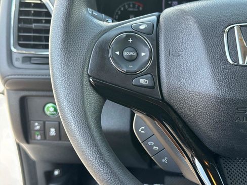 Used 2022 Honda HR-V EX image 29