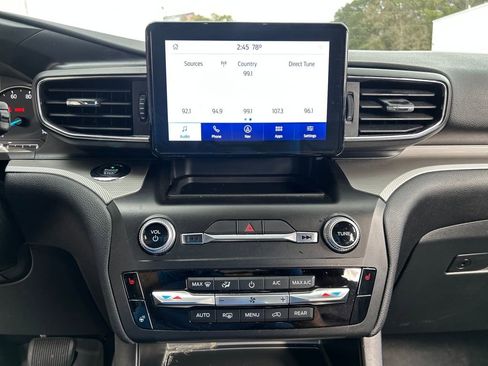 Certified 2020 Ford Explorer XLT w/ Equipment Group 202A image 18