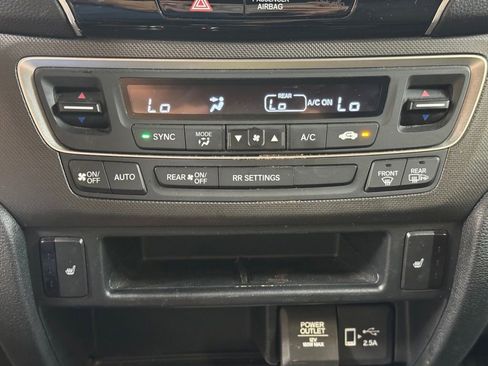 Used 2022 Honda Passport TrailSport image 41
