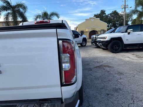 Used 2021 GMC Canyon Elevation Standard RWD image 11