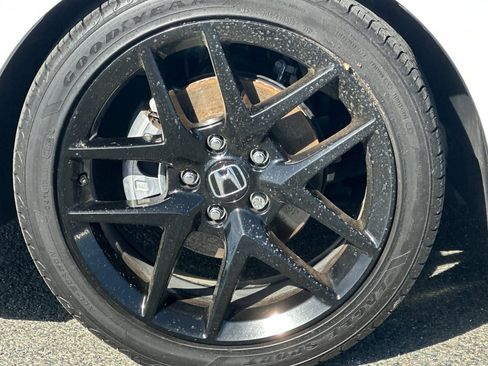 Used 2025 Honda Civic Sport image 25