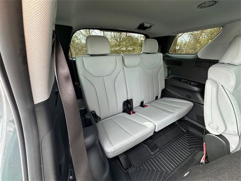 Used 2023 Hyundai Palisade SEL image 18
