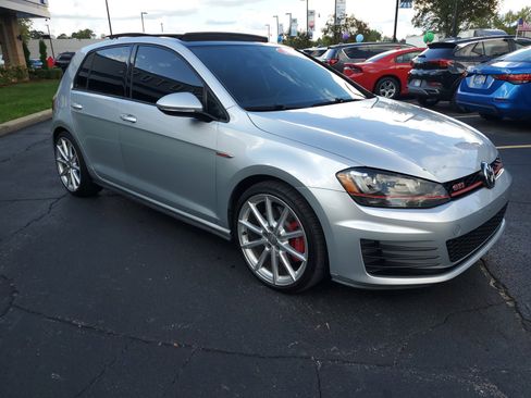 Used 2016 Volkswagen GTI Autobahn w/ Lighting Package (SEL) image 4