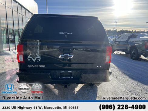Used 2017 Chevrolet Silverado 1500 LTZ Z71 w/ Realtree Edition image 7