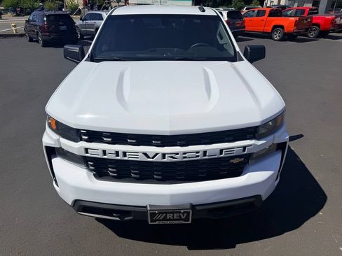 Used 2022 Chevrolet Silverado 1500 Custom AWD/4WD image 9