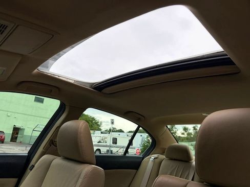 Used 2011 Honda Accord EX-L image 20