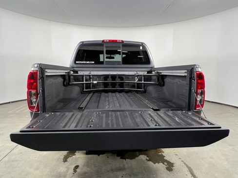 Used 2020 Nissan Frontier SV image 8