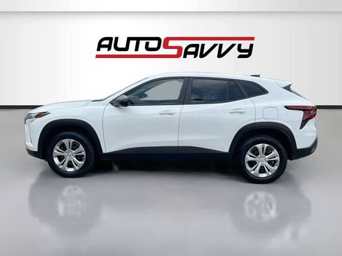 Used 2025 Chevrolet Trax LS w/ Driver Confidence Package FWD image 4