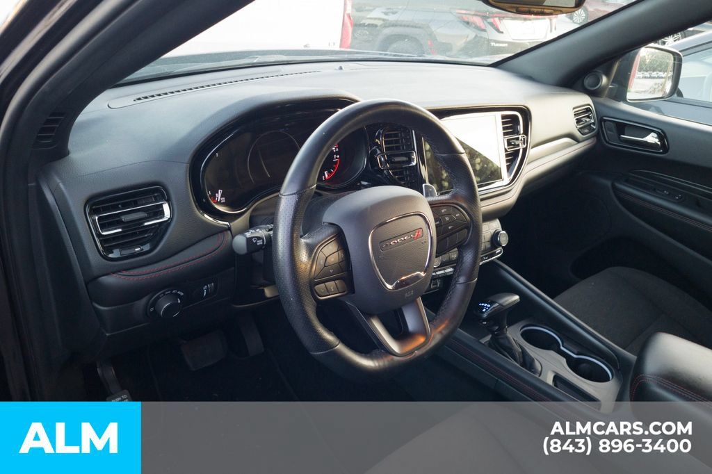 Used 2025 Dodge Durango GT RWD image 5