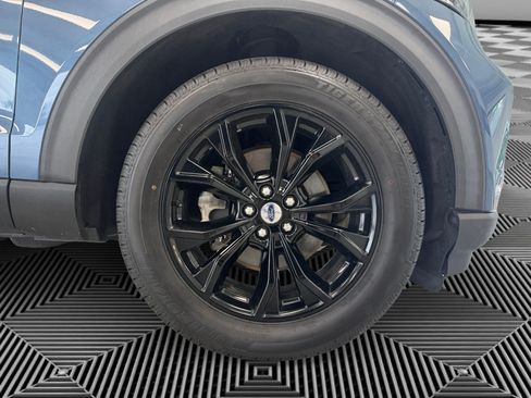 Used 2020 Ford Explorer XLT w/ Equipment Group 202A AWD/4WD image 10
