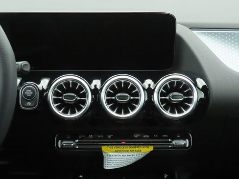 Certified 2025 Mercedes-Benz GLA 250 GLA 250 image 14