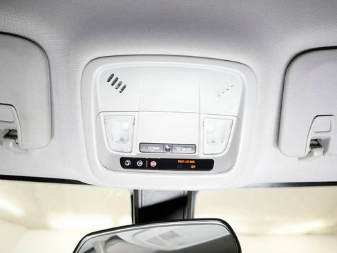 Used 2018 Chevrolet Malibu LT image 48