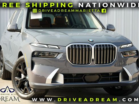 Used 2023 BMW X7 xDrive40i w/ Climate Comfort Package image 2