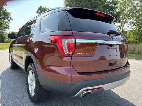 Used 2016 Ford Explorer XLT w/ Equipment Group 202A AWD/4WD image 3