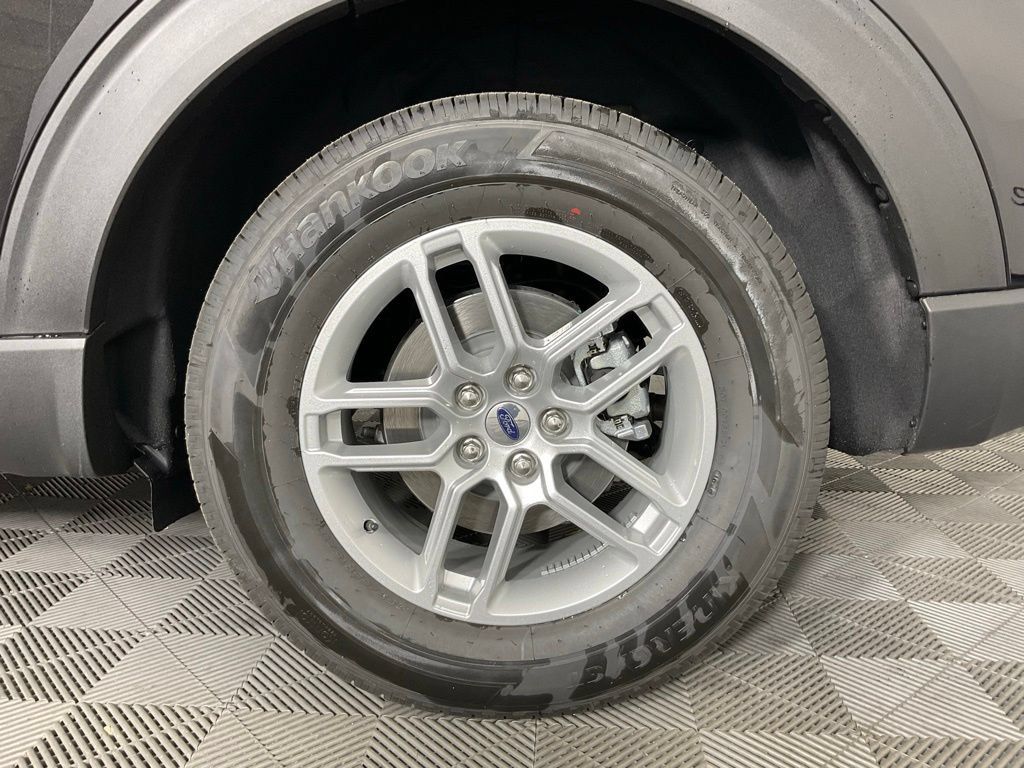 New 2026 Ford Explorer Active w/ Active Comfort Package RWD image 10