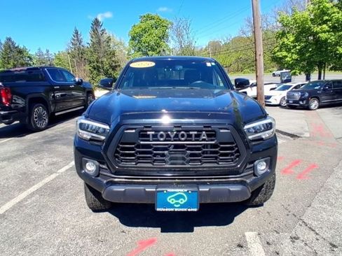Used 2020 Toyota Tacoma TRD Off-Road w/ TRD Premium Off Road Package AWD/4WD image 13