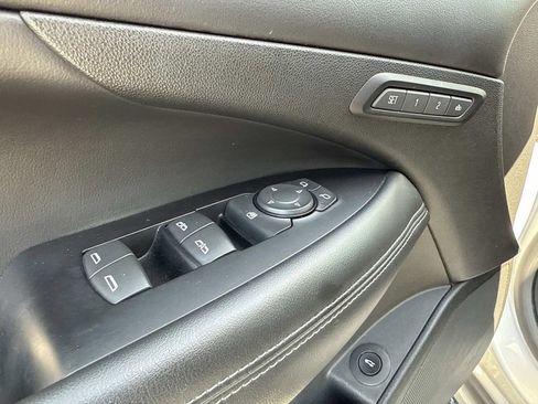 Used 2018 Buick LaCrosse Essence image 18