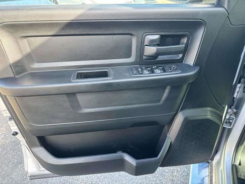 Used 2018 RAM 1500 Tradesman w/ Chrome Appearance Group image 25