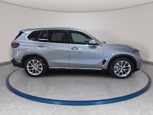 Used 2025 BMW X5 xDrive50e w/ Executive Package AWD/4WD image 5