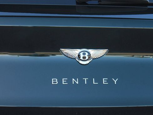 Certified 2024 Bentley Bentayga Extended Wheelbase AWD/4WD image 61