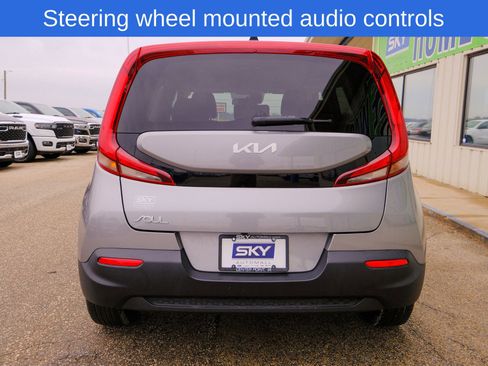 Used 2022 Kia Soul LX w/ Technology Package image 7