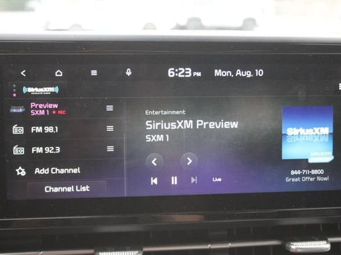 Used 2024 Kia Carnival EX FWD image 7