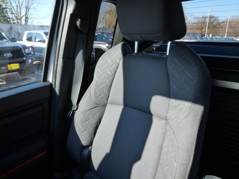 Certified 2024 Toyota Tacoma SR5 AWD/4WD image 12