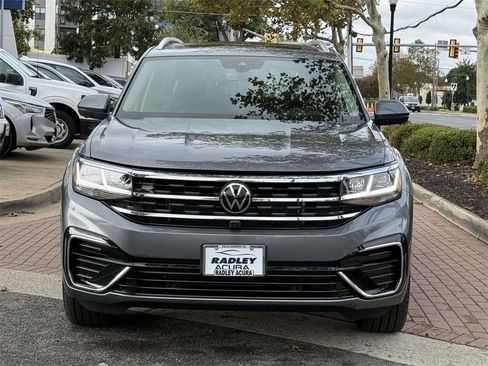Used 2022 Volkswagen Atlas SEL Premium image 2