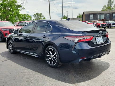Used 2021 Toyota Camry SE image 6