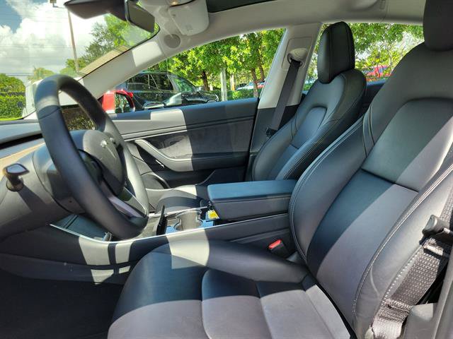 Used 2018 Tesla Model 3 Mid Range RWD image 12