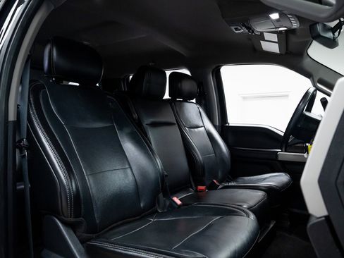 Used 2019 Ford F250 Lariat w/ Chrome Package image 22