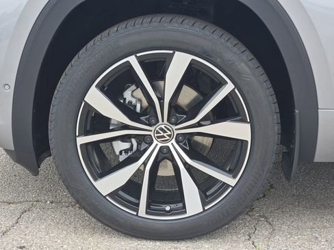 New 2026 Volkswagen Atlas Cross Sport SEL Premium R-Line AWD/4WD image 10